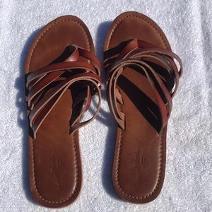 Universal Thread Strappy Tan Flip Flops